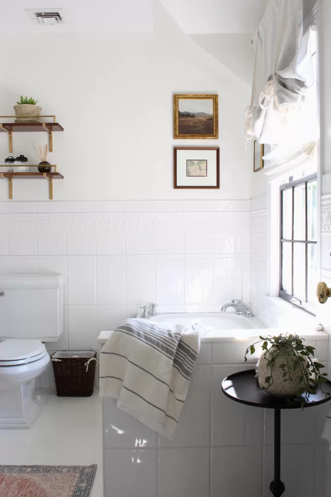 declutter your bathroom - white bathroom without clutter